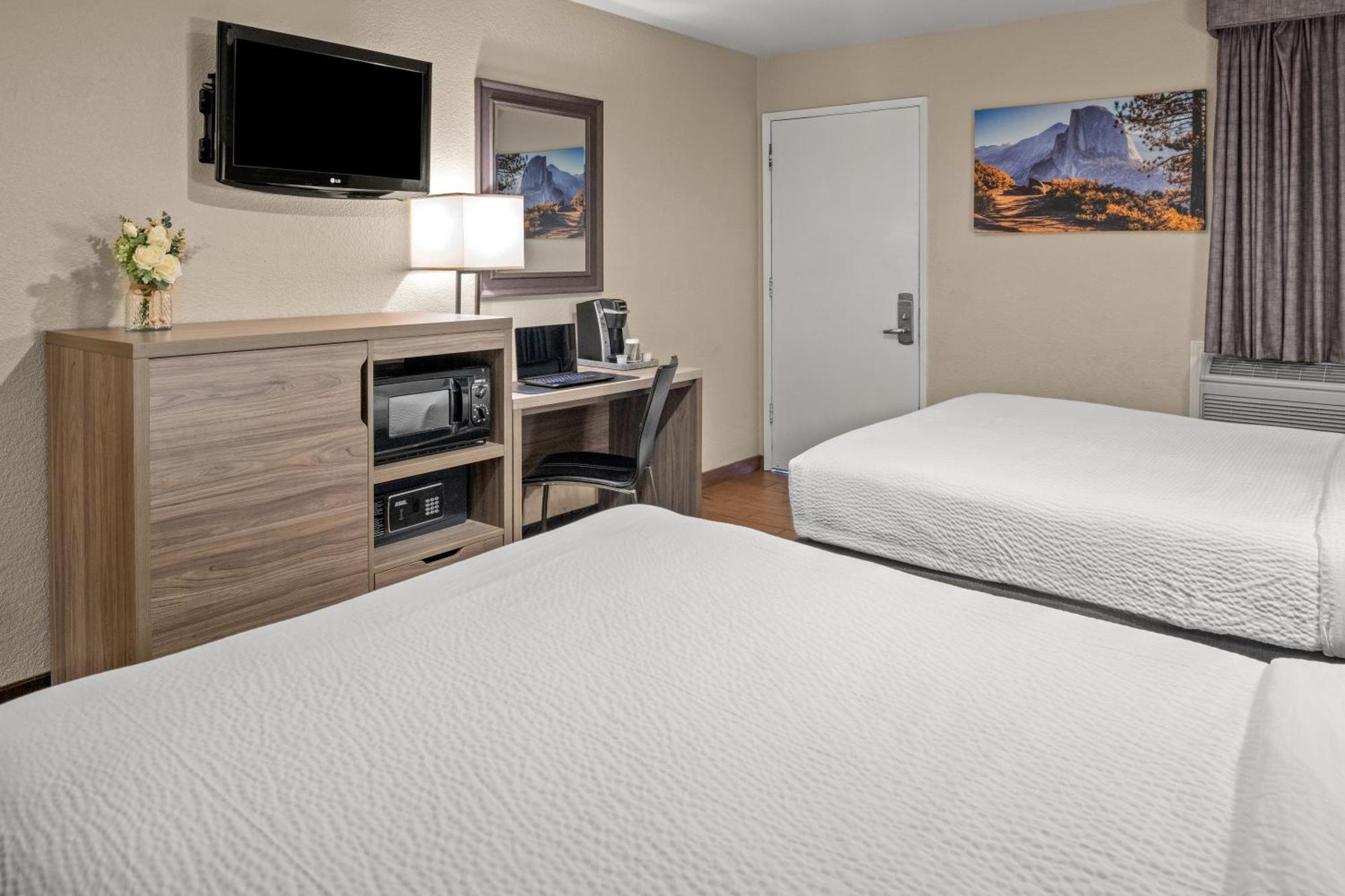 Buck Meadows Lodge *